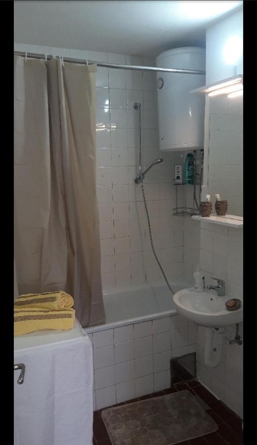 Opremljen Stan Na Alipasin Polju Sarajevo